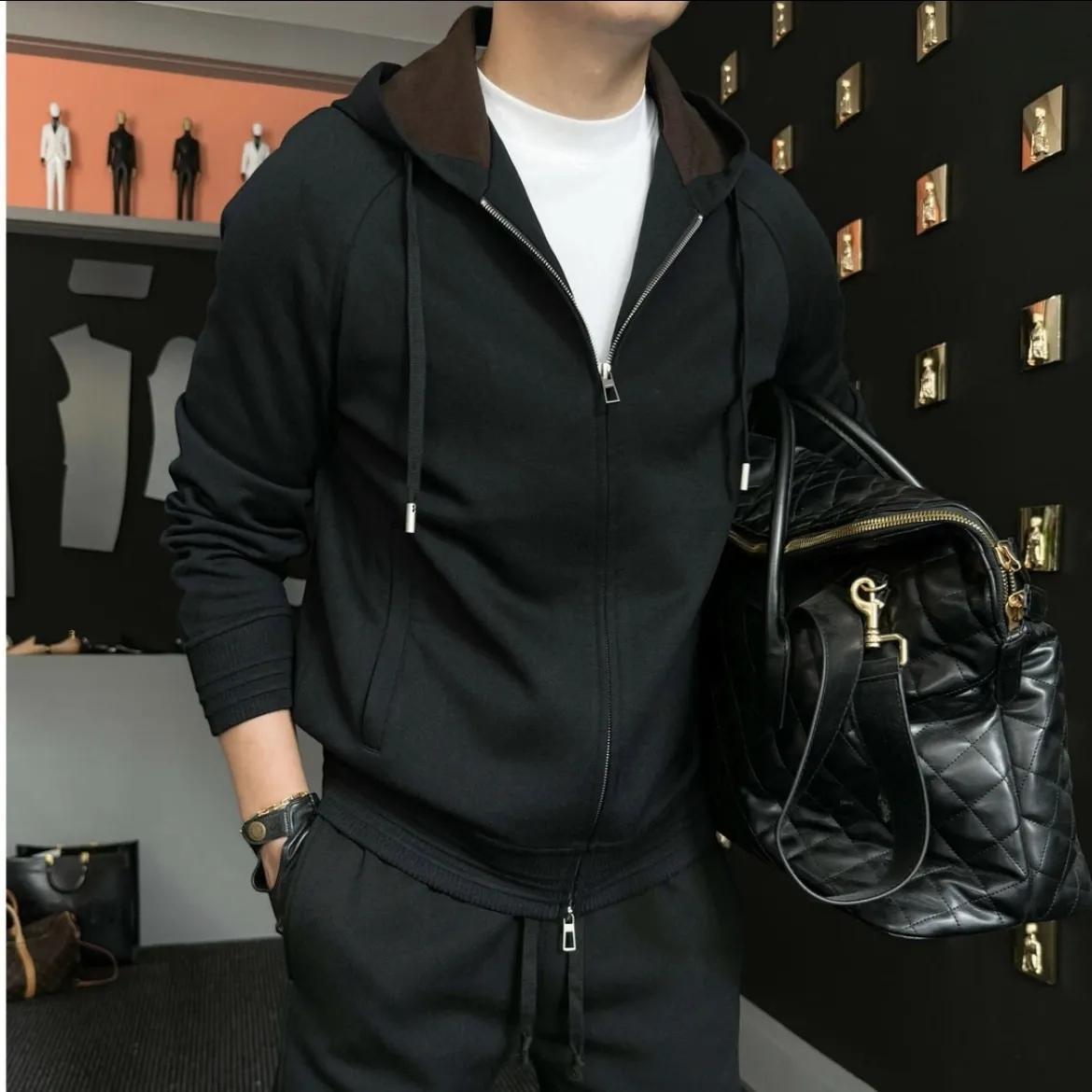 Basic tracksuit
